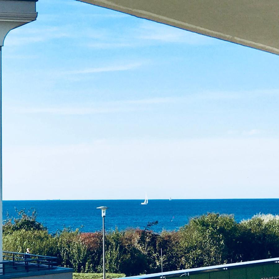 Sunny Suite 14 - elegantes Hotelapartment mit großem Pool-Wellnesbereich und seitlichem Meerblick Börgerende-Rethwisch Exterior foto